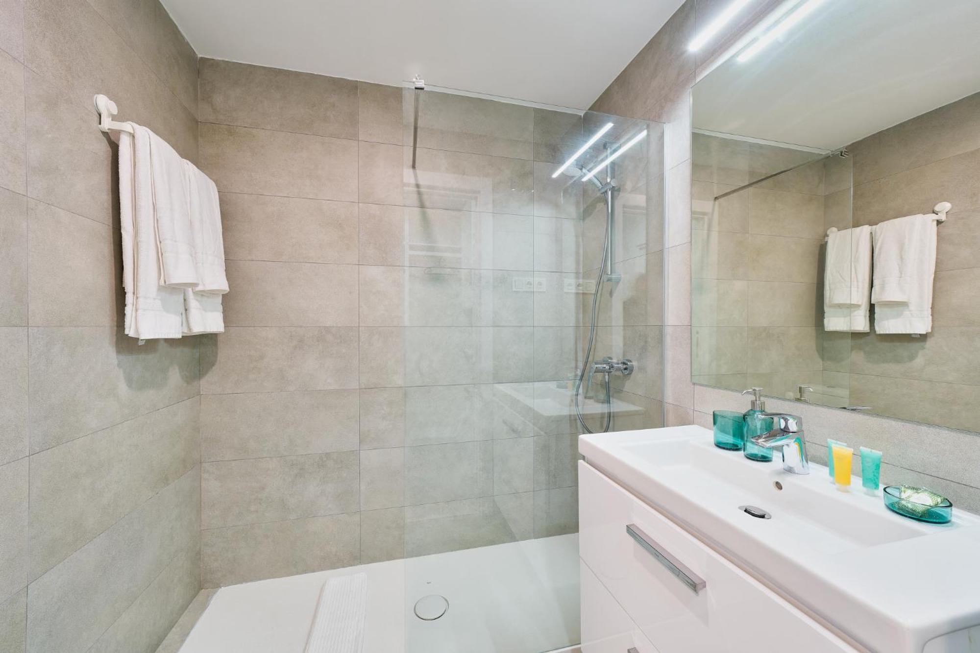 Malaga Skyline By Lovely Rentals Exterior foto